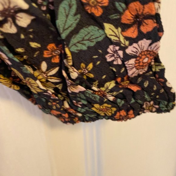 Elodie Womens Crop Top Black Floral Long Sleeve V Neck Drawstring Boho S NWT - Picture 6 of 7